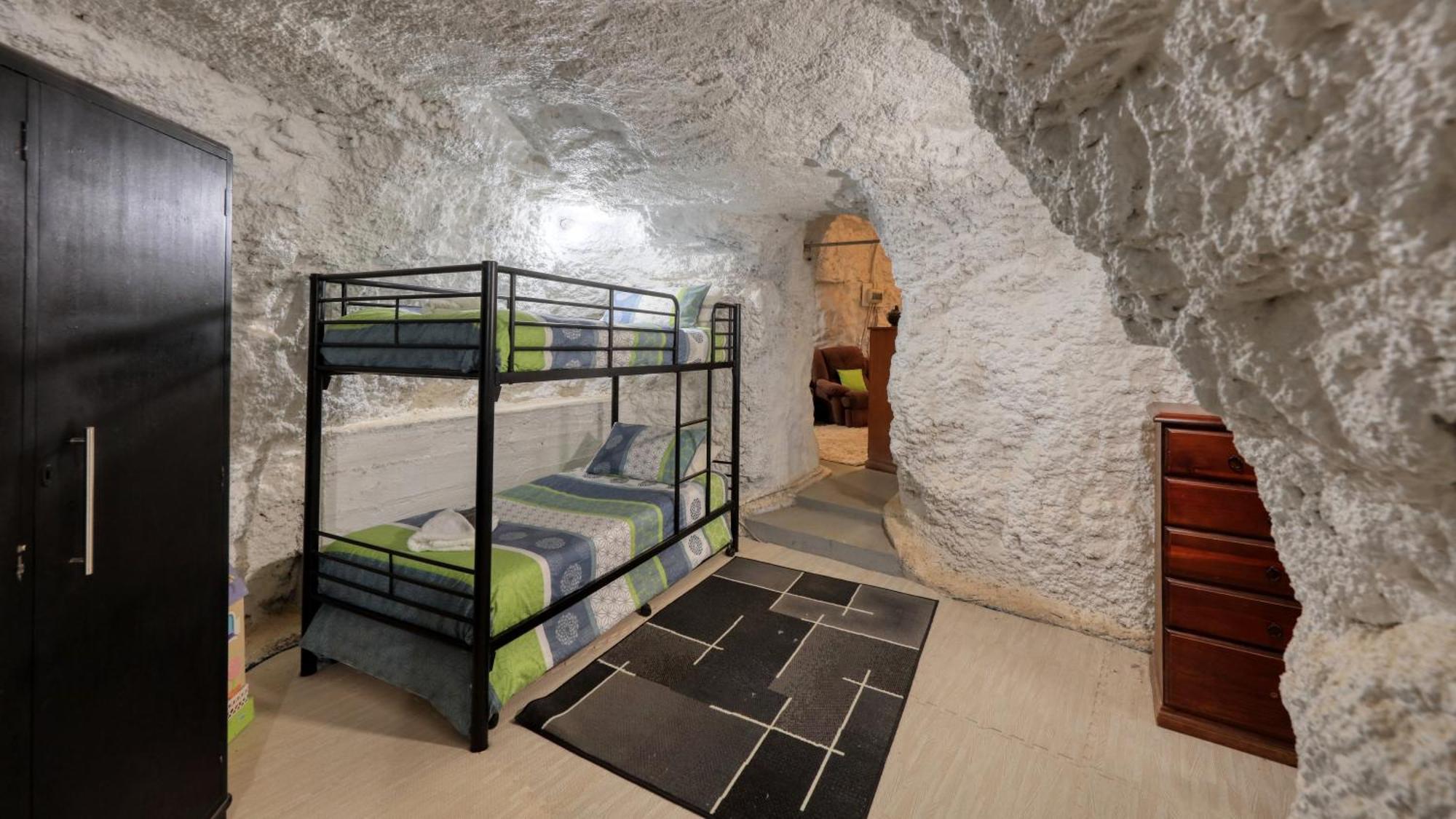 Fossickers Den Dugout Accommodation White Cliffs Eksteriør bilde
