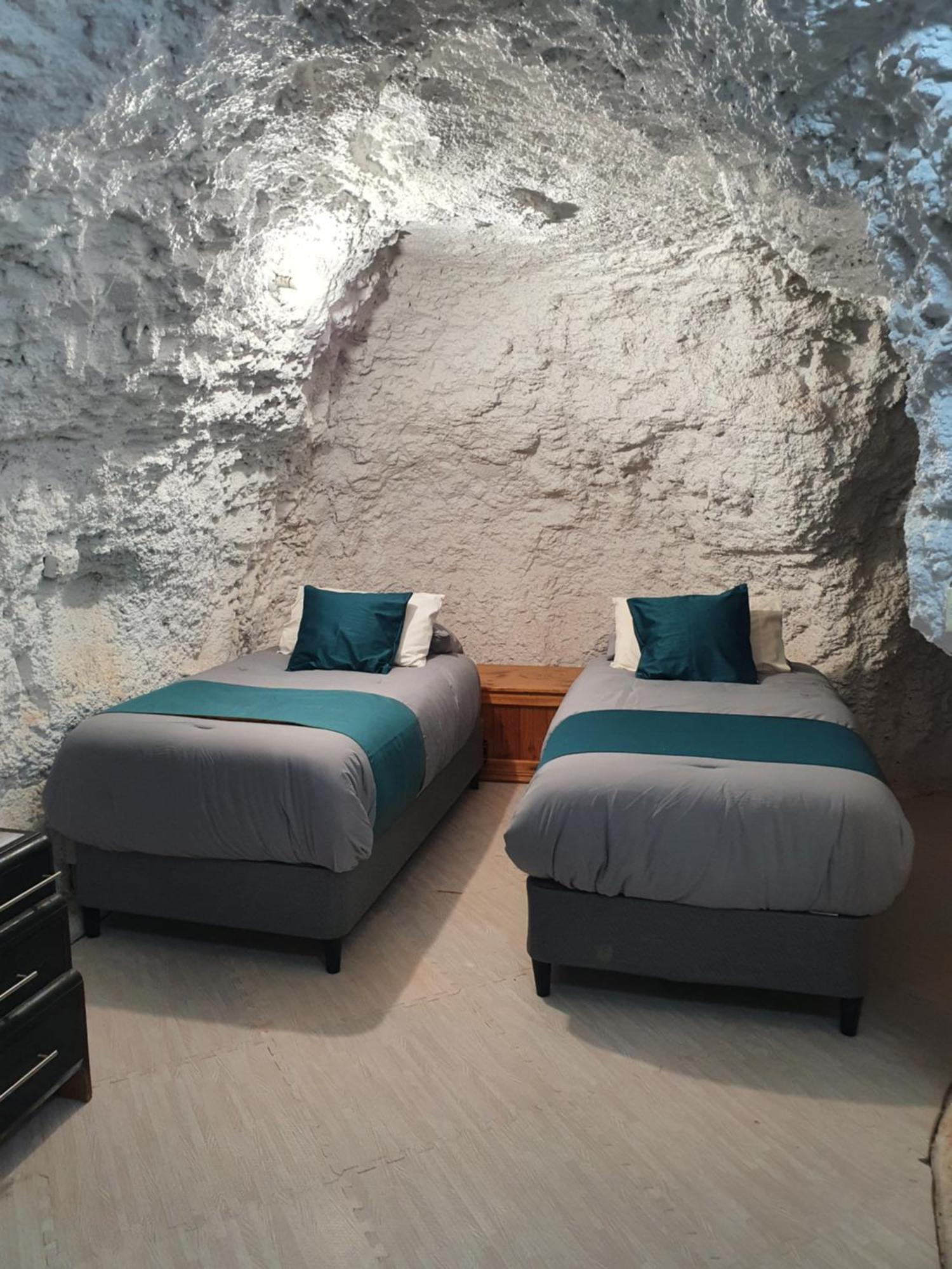 Fossickers Den Dugout Accommodation White Cliffs Eksteriør bilde