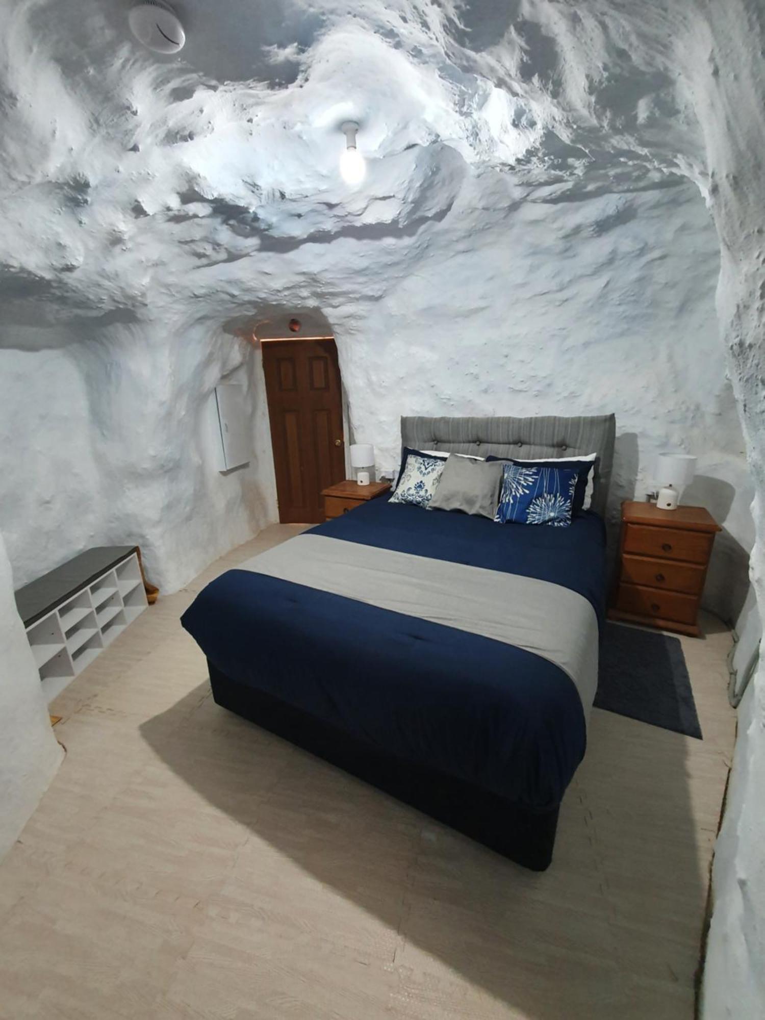 Fossickers Den Dugout Accommodation White Cliffs Eksteriør bilde